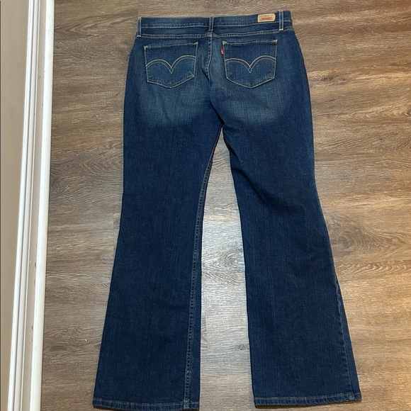 Levi’s Women’s Too Superlow 524 Jeans - Picture 7 of 9